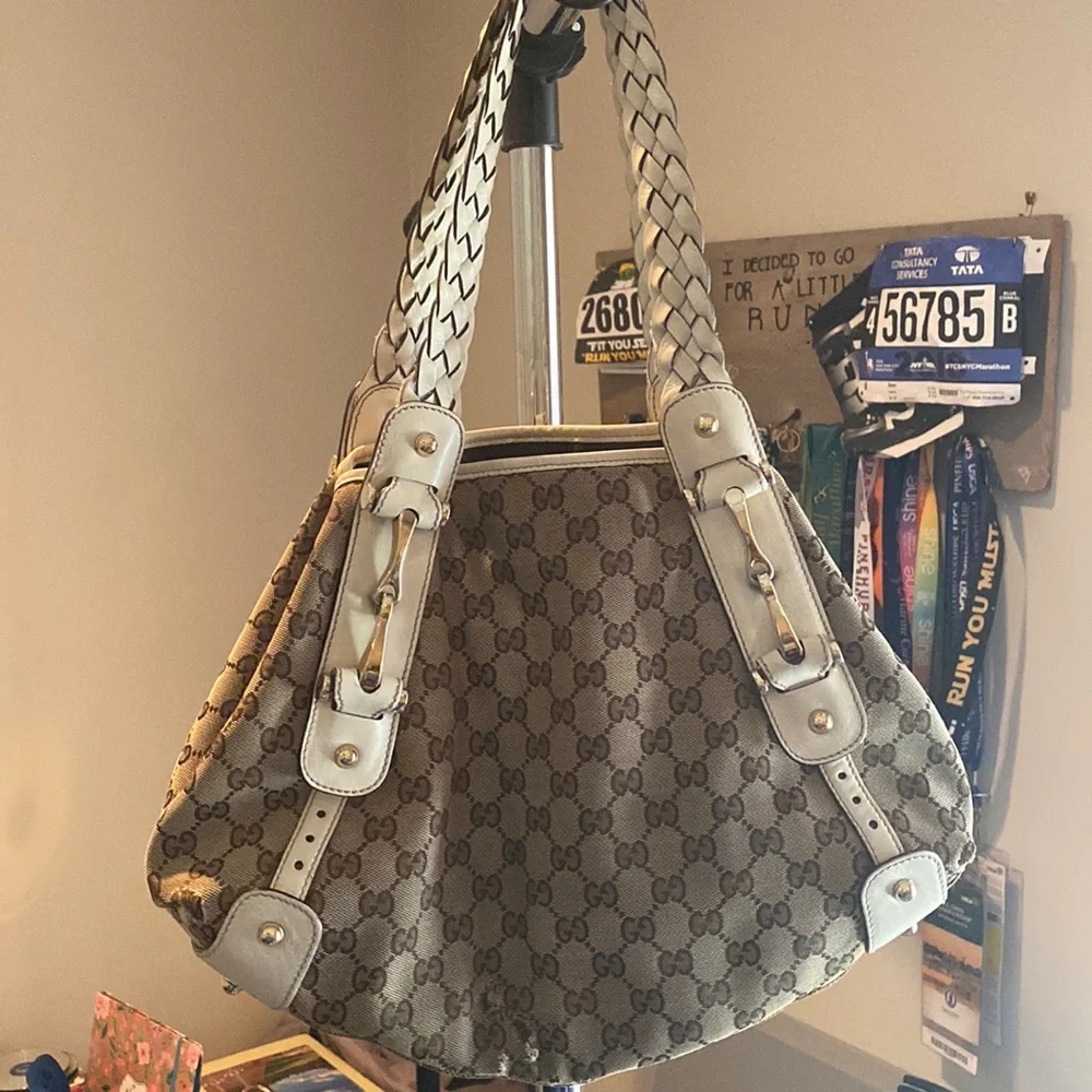 Gucci Handbag - Picture 1 of 10